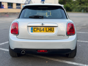 2014 MINI Hatch 1.5 Cooper D Auto Euro 6 (s/s) 5dr in Silver — image 5