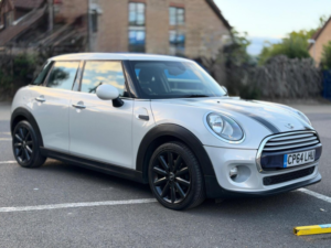 2014 MINI Hatch 1.5 Cooper D Auto Euro 6 (s/s) 5dr in Silver — image 6