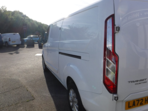 2023 Ford Transit Custom 2.0 Transit Custom Limited Van 300 L2 2.0l Ecoblue 130ps Fwd 6 Speed Manual in White — image 4