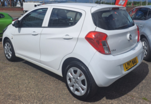2017 Vauxhall Viva 1.0 I Se in White — image 5