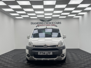 2014 Citroen Berlingo 1.6 E-Hdi Airdream Xtr in White — image 2