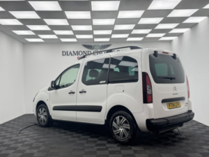 2014 Citroen Berlingo 1.6 E-Hdi Airdream Xtr in White — image 4