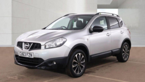 2013 Nissan Qashqai 1.6 360 2WD Euro 5 5dr in Silver — image 2