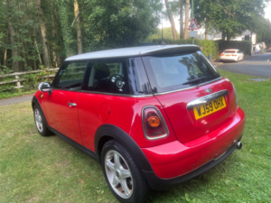 2009 MINI Hatch 1.6 Cooper D Hatch in Red — image 6