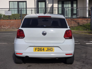 2014 Volkswagen Polo 1.2 Tsi Bluemotion Tech Se Hatchback 5dr Petrol Manual Euro 6 (s/s) (90 Ps) in White — image 5