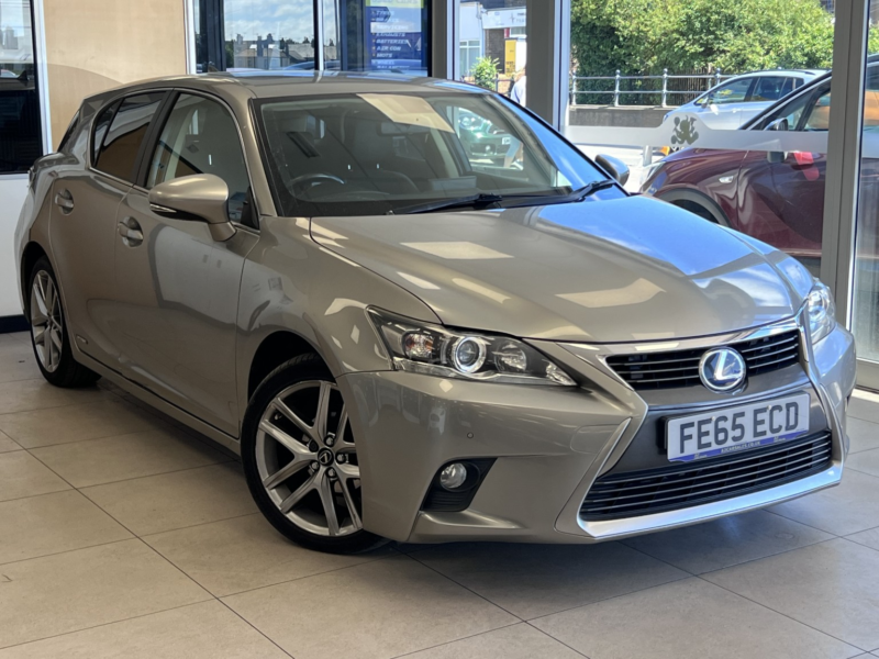 2015 Lexus Ct 1.8 200h Advance Plus in Silver — image 1