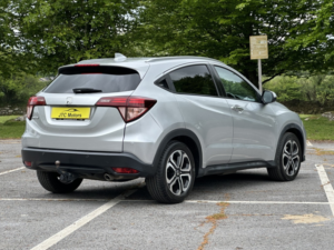 2017 Honda Hr-V 1.6 I-Dtec Ex 5dr Man, Diesel, Silver + Top Of The Range in Silver — image 3