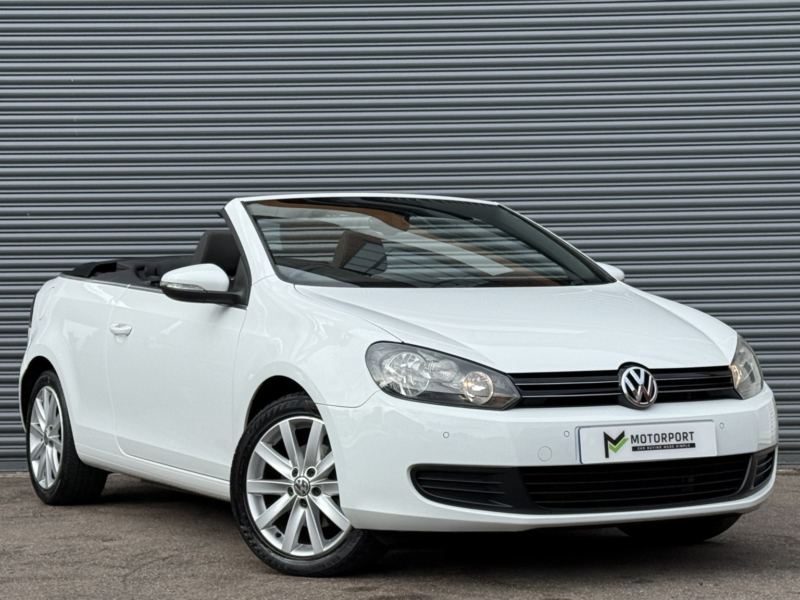 2014 Volkswagen Golf 1.6 Tdi Bluemotion Tech Se in White — image 1