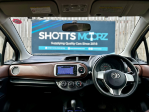 2012 Toyota Yaris 1.33 Dual Vvt-I T Spirit Hatchback 5dr Petrol Multidrive S Euro 5 (101 Ps) in Blue — image 3