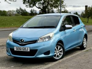 2012 Toyota Yaris 1.33 Dual Vvt-I T Spirit Hatchback 5dr Petrol Multidrive S Euro 5 (101 Ps) in Blue — image 6
