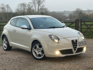 2014 Alfa Romeo Mito 0.9 Mito 875cc Tb Twinair 105 Bhp Progression in White — image 1