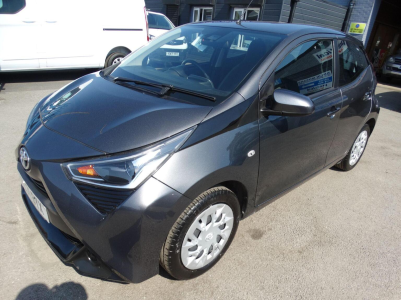 2021 Toyota Aygo 1.0 Vvt-I X-Play Euro 6 (s/s) 5dr in Grey — image 1