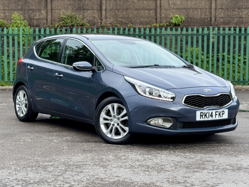 2014 Kia Ceed 1.6 Crdi 2 in Blue — image 1