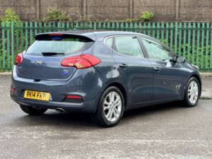 2014 Kia Ceed 1.6 Crdi 2 in Blue — image 4