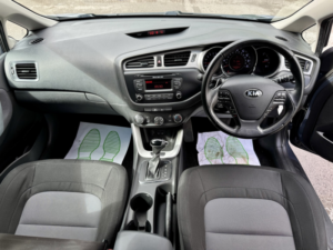 2014 Kia Ceed 1.6 Crdi 2 in Blue — image 5