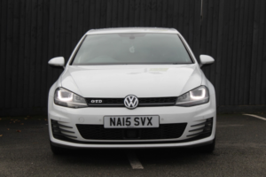 2015 Volkswagen Golf 2.0 Tdi Bluemotion Tech Gtd in White — image 4
