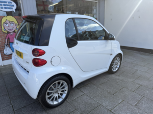 2011 Smart Fortwo 1.0 Mhd Passion in White — image 6