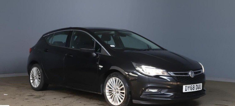 2018 Vauxhall Astra 1.4i Turbo Elite Nav Euro 6 5dr in Black — image 1
