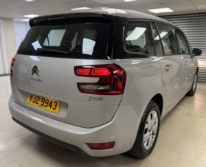 2016 Citroen Grand C4 Picasso 1.6 Bluehdi Touch Edition MPV 5dr Diesel Manual Euro 6 (s/s) (100 Ps) in Multicolour — image 3