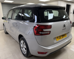 2016 Citroen Grand C4 Picasso 1.6 Bluehdi Touch Edition MPV 5dr Diesel Manual Euro 6 (s/s) (100 Ps) in Multicolour — image 4