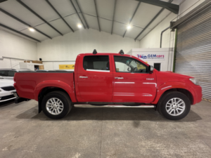 2015 Toyota Hilux 3.0 D-4d Invincible in Red — image 4