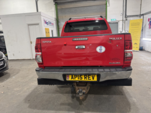 2015 Toyota Hilux 3.0 D-4d Invincible in Red — image 6