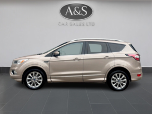 2017 Ford Kuga 2.0 Tdci Vignale in Brown — image 6