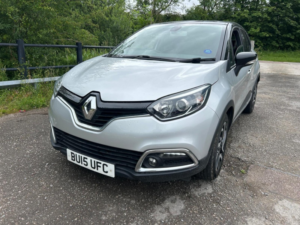 2015 Renault Captur 0.9 Dynamique S Nav Tce 90 in Silver — image 3