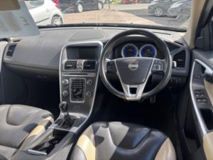 2011 Volvo Xc60 2.0 D3 Drive R-Design Euro 5 (s/s) 5dr in Grey — image 6