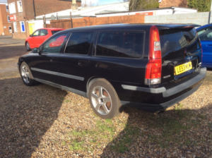 2003 Volvo V70 2.5 R in Black — image 3