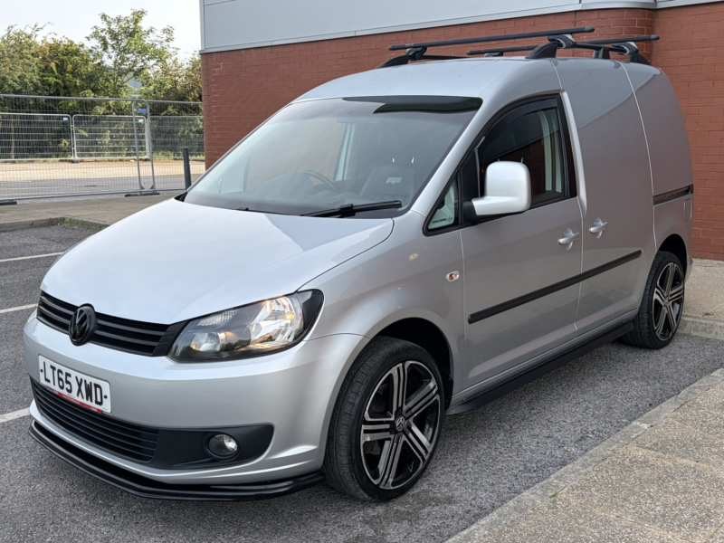 2015 Volkswagen Caddy 1.6 Tdi C20 Highline in Silver — image 1