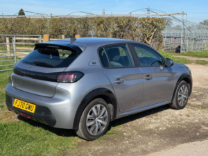 2020 Peugeot E-208 50kwh Active Auto 5dr in Silver — image 4