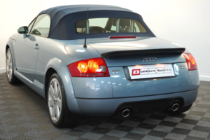 2003 Audi Tt 3.2 V6 Roadster 2dr Petrol DSG Quattro (240 G/km, 247 Bhp) in Blue — image 5