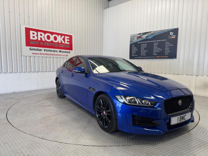 2018 Jaguar Xe 2.0i Gpf R-Sport Auto Euro 6 (s/s) 4dr in Blue — image 1