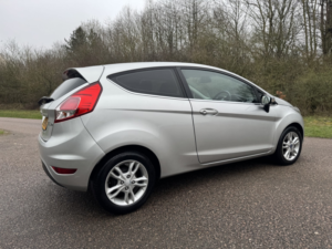 2015 Ford Fiesta 1.3 Zetec in Silver — image 3