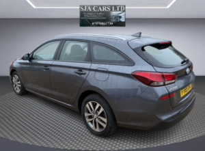 2020 Hyundai I30 1.6 I30 Tr Se Nav 1.6 D My20.5 in Grey — image 5