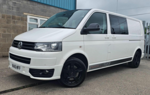 2016 Volkswagen Transporter Sportline 2.0 Bitdi Sportline 60 T32 Kombi L3 H1 4dr in White — image 3