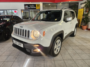 2017 Jeep Renegade 2.0 Renegade 2.0 Multijet Ii 140hp 4WD Auto Low Limit in White — image 4