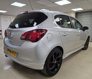 2018 Vauxhall Corsa 1.4i Ecotec Sri Vx Line Nav Black Hatchback 5dr Petrol Manual Euro 6 (90 Ps) in Multicolour — image 3