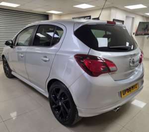 2018 Vauxhall Corsa 1.4i Ecotec Sri Vx Line Nav Black Hatchback 5dr Petrol Manual Euro 6 (90 Ps) in Multicolour — image 4