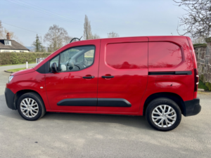 2021 Citroen Berlingo 1.5 Bluehdi 1000 Enterprise M Pro Euro 6 Ulez in Red — image 6