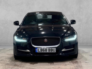 2019 Jaguar Xe 2.0d R-Sport Auto AWD Euro 6 (s/s) 4dr in Black — image 2