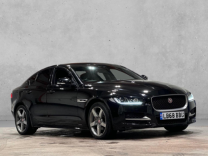 2019 Jaguar Xe 2.0d R-Sport Auto AWD Euro 6 (s/s) 4dr in Black — image 3