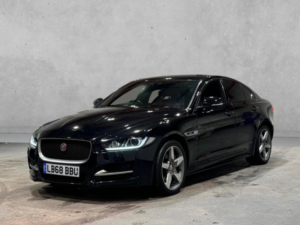 2019 Jaguar Xe 2.0d R-Sport Auto AWD Euro 6 (s/s) 4dr in Black — image 4