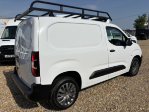 2022 Peugeot Partner 1.5 Partner Standard 1000 Professional Premium Bhdi 100 Manual in White — image 3