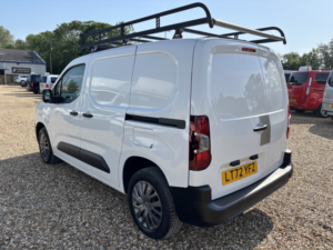 2022 Peugeot Partner 1.5 Partner Standard 1000 Professional Premium Bhdi 100 Manual in White — image 5