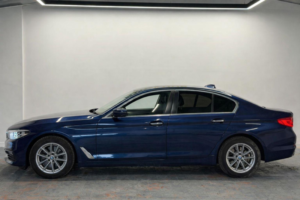 2017 BMW 5 Series 2.0 520d Se Auto Euro 6 (s/s) 4dr in Blue — image 4