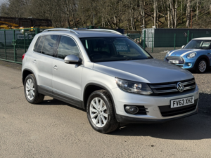 2013 Volkswagen Tiguan 2.0 Tdi Bluemotion Tech Se SUV 5dr Diesel DSG 4WD Euro 5 (s/s) (140 Ps) in Multicolour — image 3