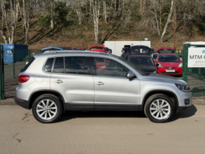 2013 Volkswagen Tiguan 2.0 Tdi Bluemotion Tech Se SUV 5dr Diesel DSG 4WD Euro 5 (s/s) (140 Ps) in Multicolour — image 5