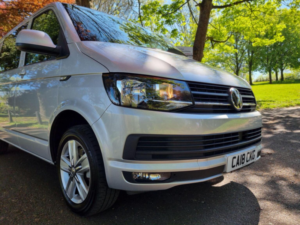 2018 Volkswagen Transporter 2.0 Tdi T32 Bluemotion Tech Highline Kombi Fwd Swb Euro 6 (s/s) 5dr in Silver — image 4